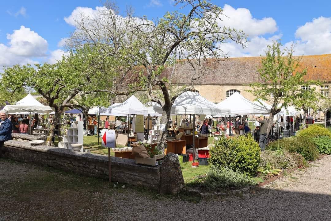 Photo du salon des potiers au Prieuré Saint Gabriel