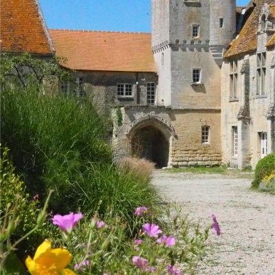 Photo du Prieuré Saint-Gabriel Crédit photo : @prismirisweb.com