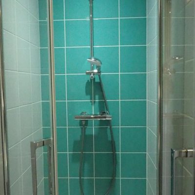 Photo des chambres au Prieuré Saint-Gabriel Crédit photo : @prismirisweb.com