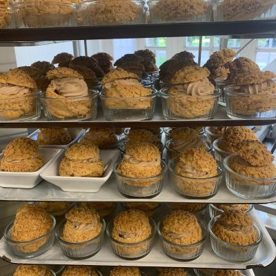 Photo des plats issus de la cuisine proposée au Prieuré Saint Gabriel